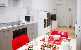 B&B Gocciadoro 26 NUOVO, CLIMATIZZATO, ZONA OSPEDALE, POSTO AUTO